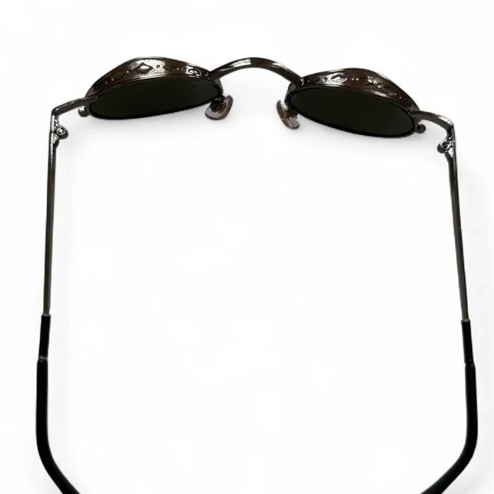 Vintage y2k (2001) black round sunglasses